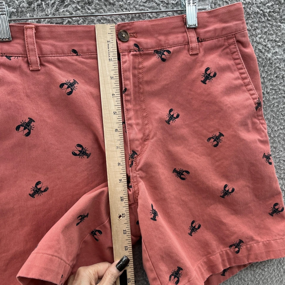 Izod Shorts Mens 32 Red Lobster Print Casual Chino Flat Front Preppy - Image 4 of 4