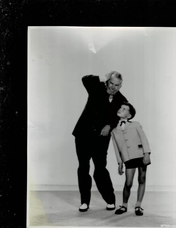 SUPER RARE!! 8X10 VINTAGE MAURIE CHEVALIER AND CHILD PUBLICITY PHOTO!!