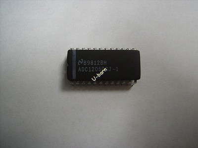 NS ADC1205CCJ-1 CDIP-24 12-Bit Plus Sign mP CompatibleA/D *kk