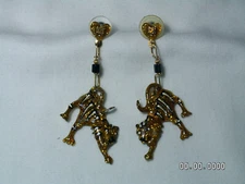 ...Vintage LUNCH AT THE RITZ...Gold Tone TIGER Dangle Pierced Earrings...