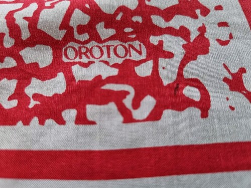 OROTON 66cm Silk & Cotton Blend Scarf White Red Winter - Picture 9 of 9