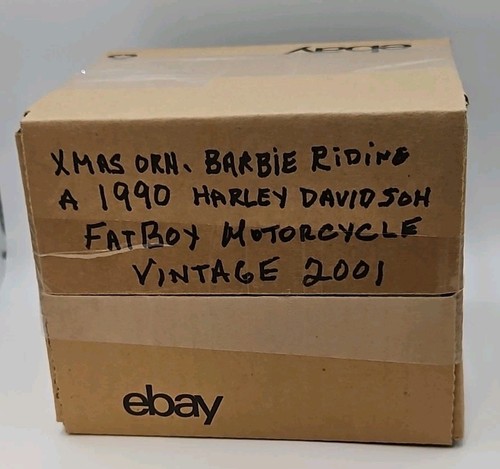 Motocicleta Barbie Riding A 1990 Fatboy Harley Davidson de colección 2001 ornamentada en Navidad - Imagen 15 de 15