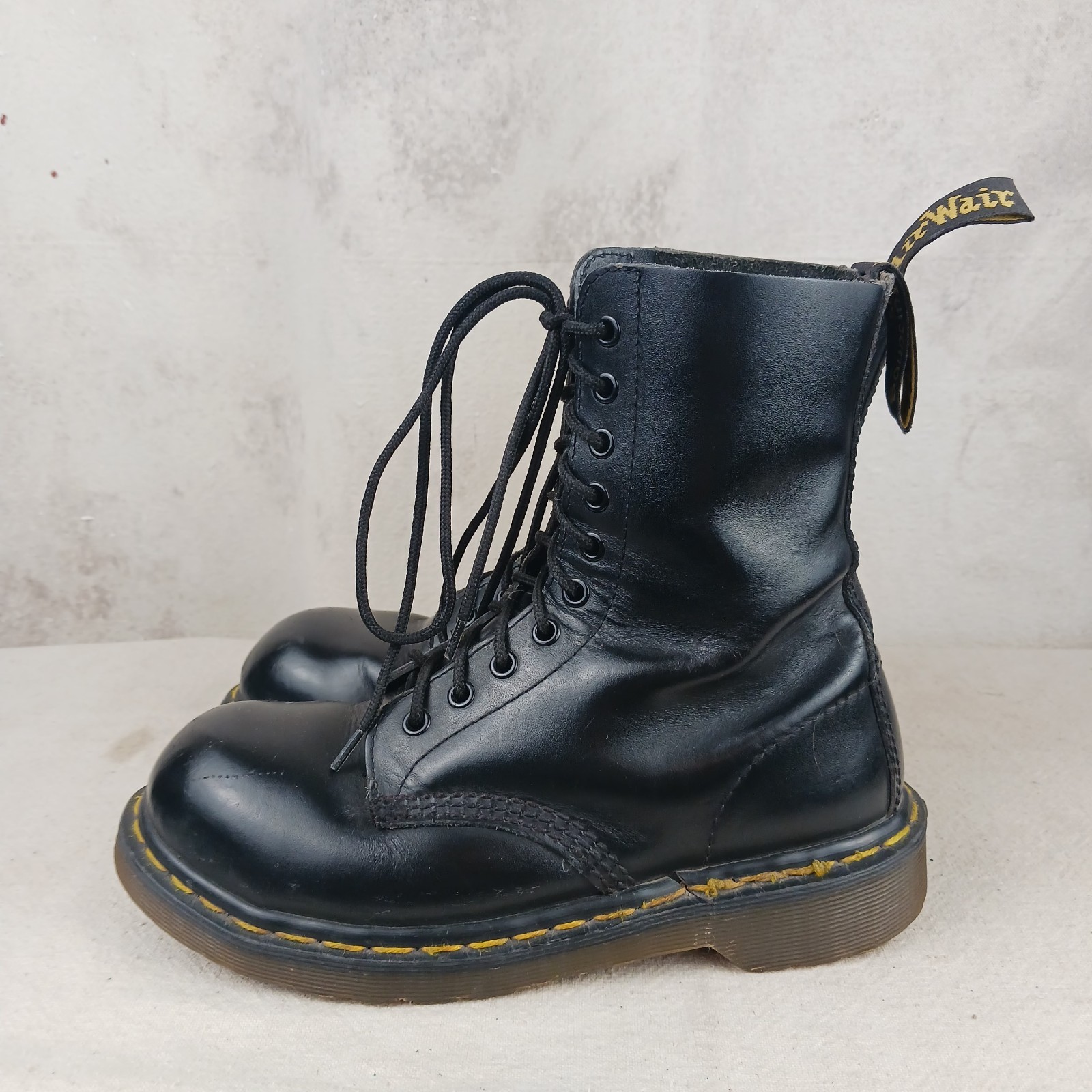 Vintage Doc Martens Combat Boots Women's Size 6 Made In England thumbnail 4