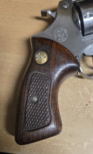 OEM Grips Taurus Small M85, 94, 380, 605, 650, 651, 850, 856 Walnut