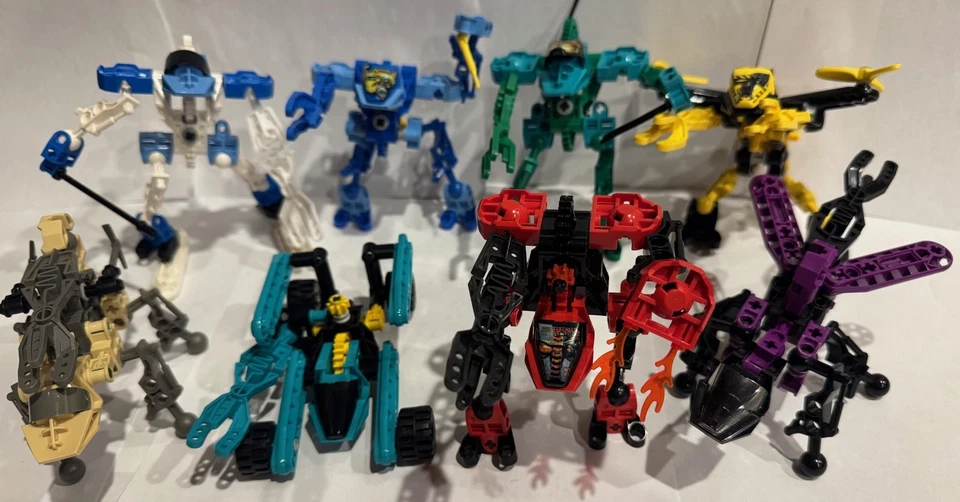 LEGO VINTAGE TECHNIC THROWBOTS (Full Lot of 8) Each w/Box, Manual, & Carry Case - Image 2 of 4