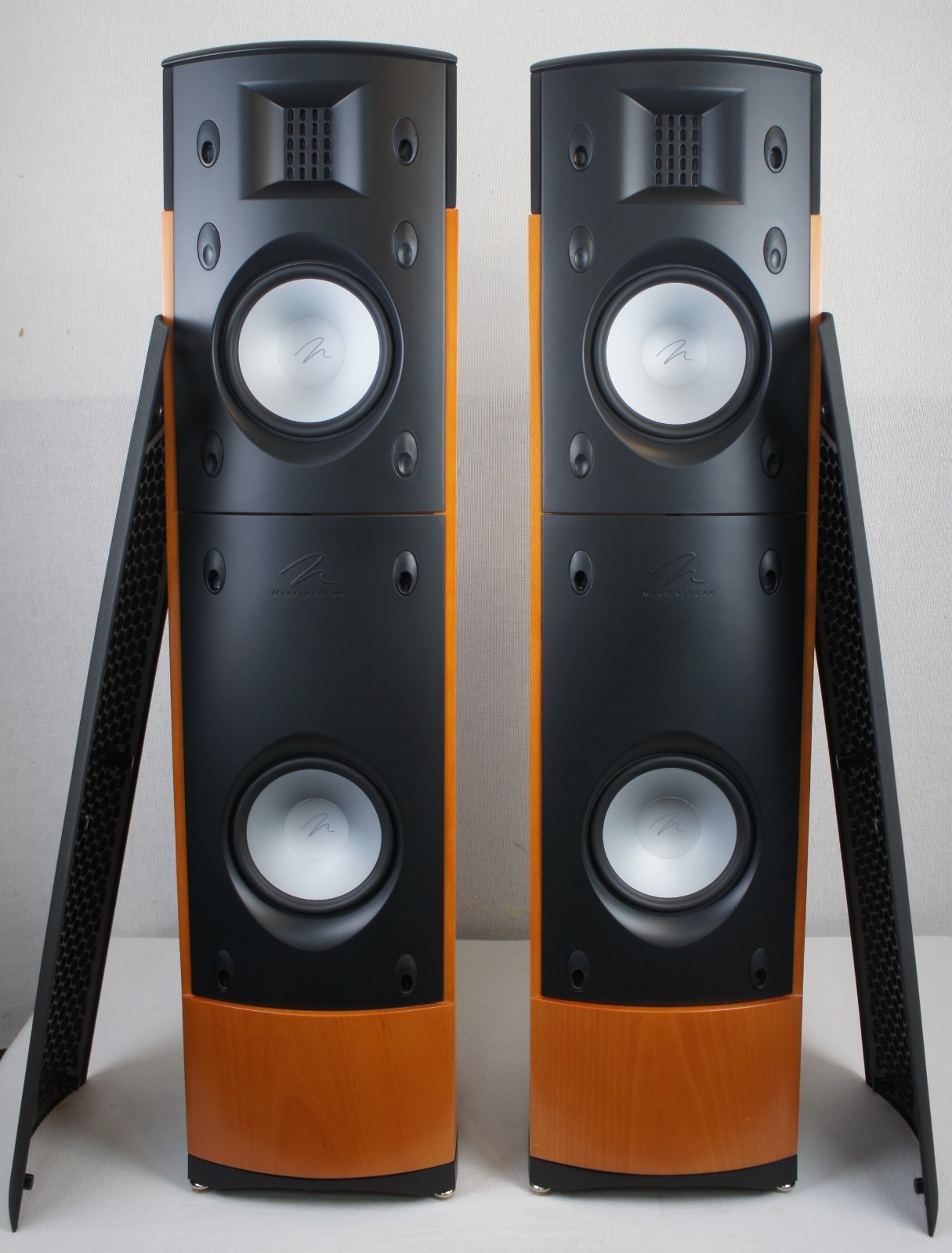MARTIN LOGAN MONTAGE FLOORSTANDING SPEAKERS