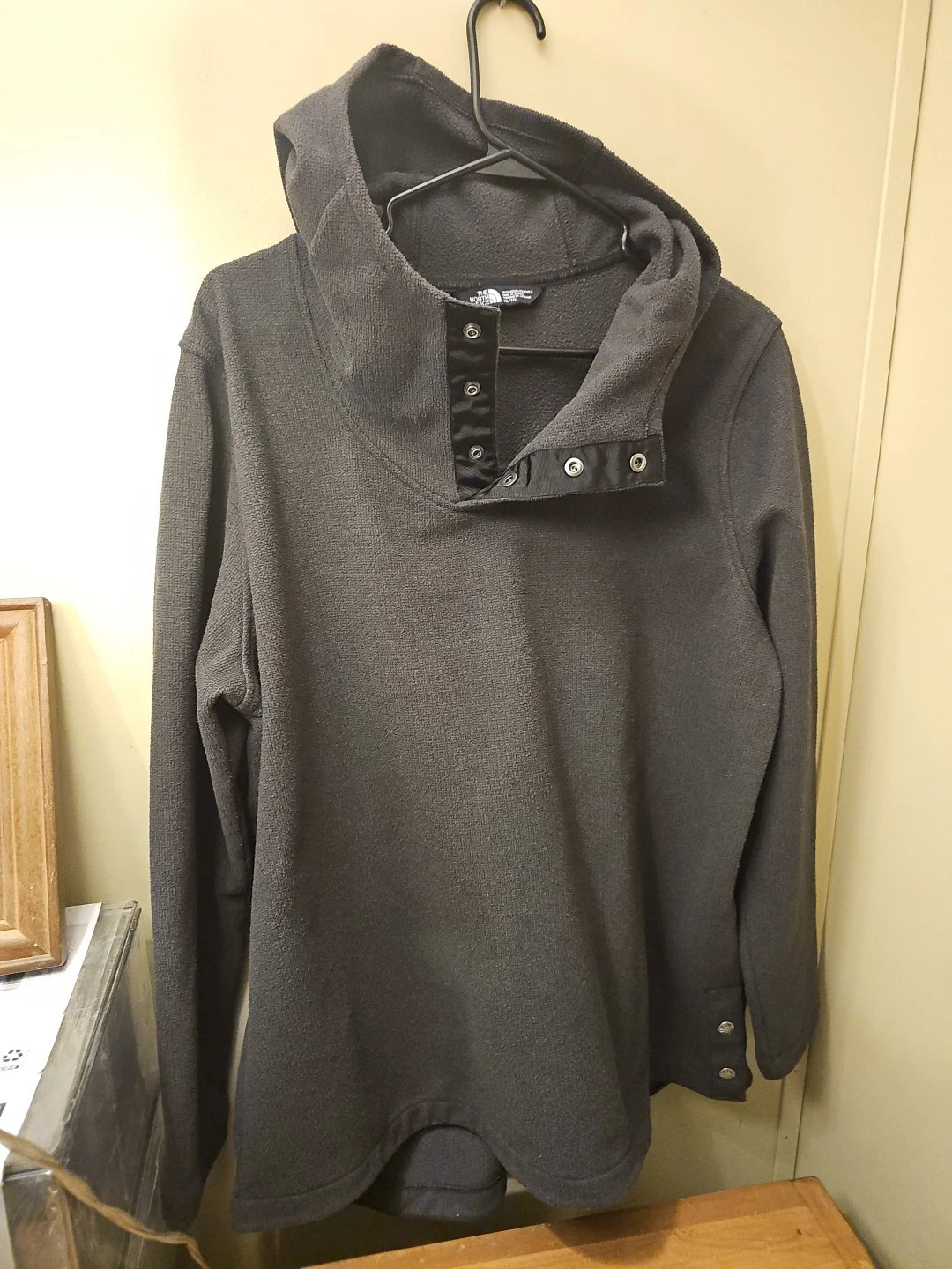 The North Face Womens 3 snap button Pullover Hoodie Sweatshirt Snap Size XL