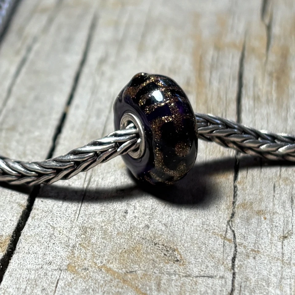 Auténtico abalorio de vidrio de longevidad Trollbeads translúcido violeta profundo RARO Foto 4 de 4