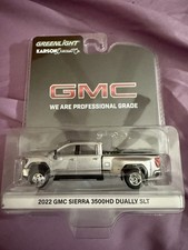 Modellino GMC Sierra 2500 HD Denali argento scala 1 64 2022 Karson Diecast Co. 51510B
