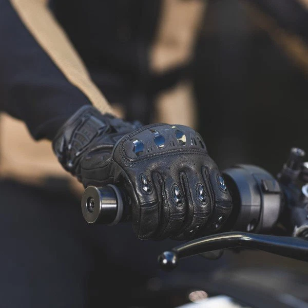 Black, photo 4 of 6