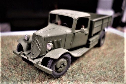 ALBY camion Citroën Type 23 1939 non bâché, 1:72 kit résine.