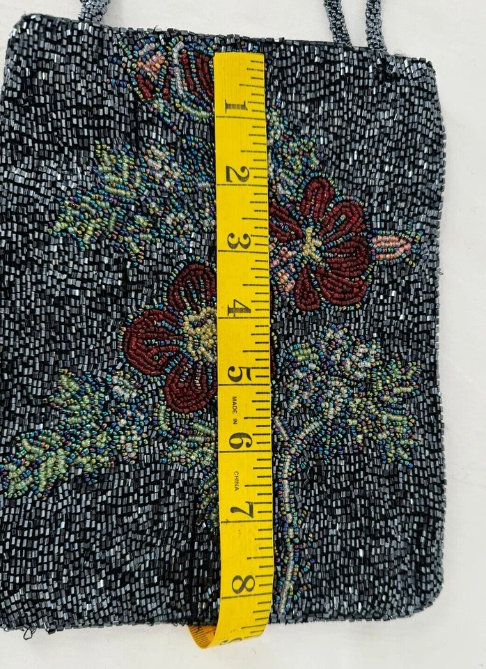 Bolso de mano vintage victoriano retro de terciopelo con cuentas de vidrio floral negro Foto 3 de 4