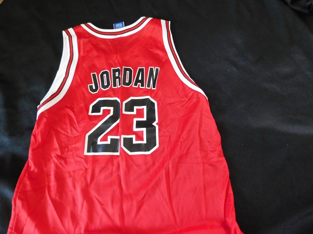 Vintage Chicago Bulls Michael Jordan Basketball Jersey 90s Red XL