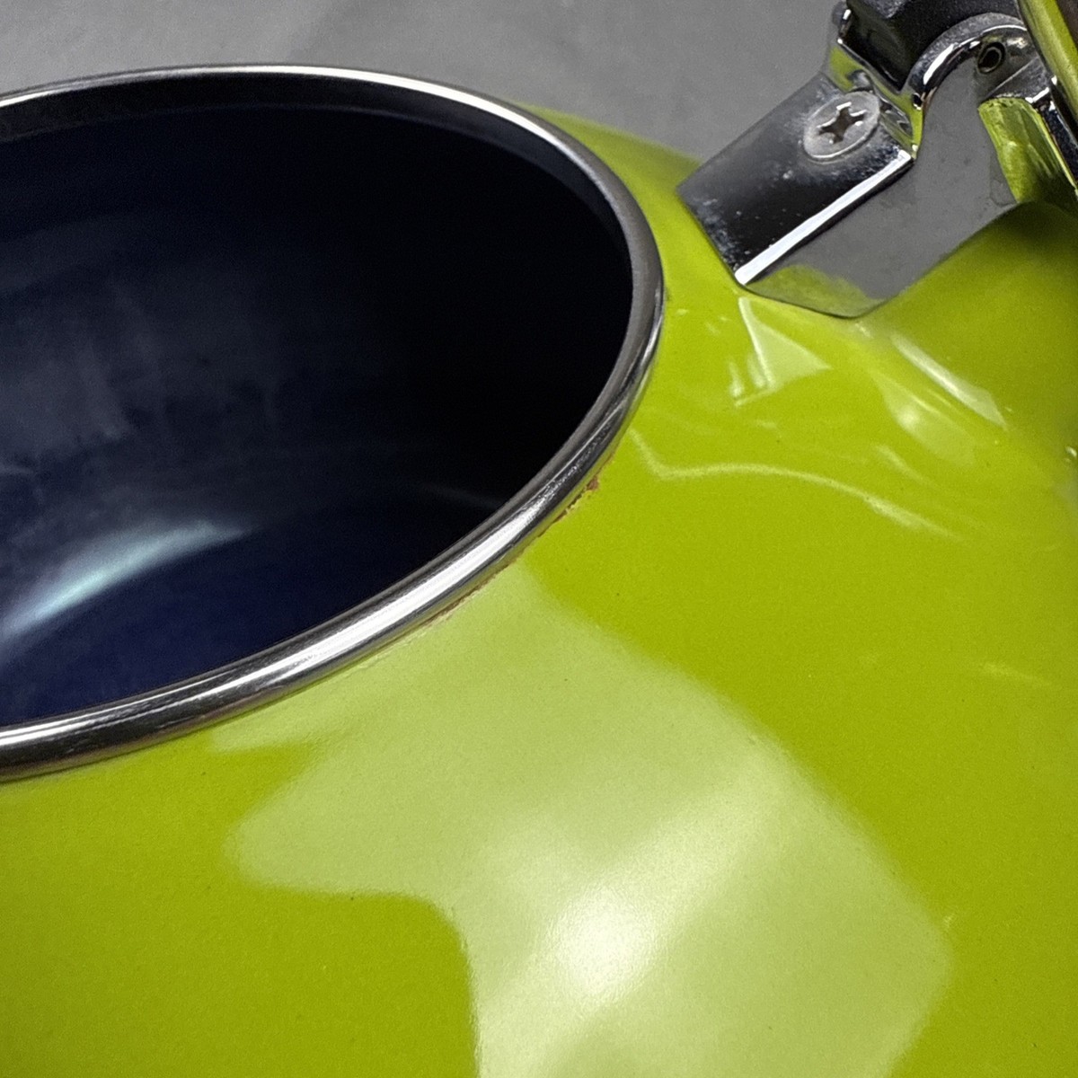 Chantal Classic Loop Steel Enamel Whistling Tea Kettle 1.8 qt 70's