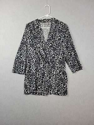 Chico's Travelers Black Gray Leopard Print LS Surplice Blouse Women's 2 US Large