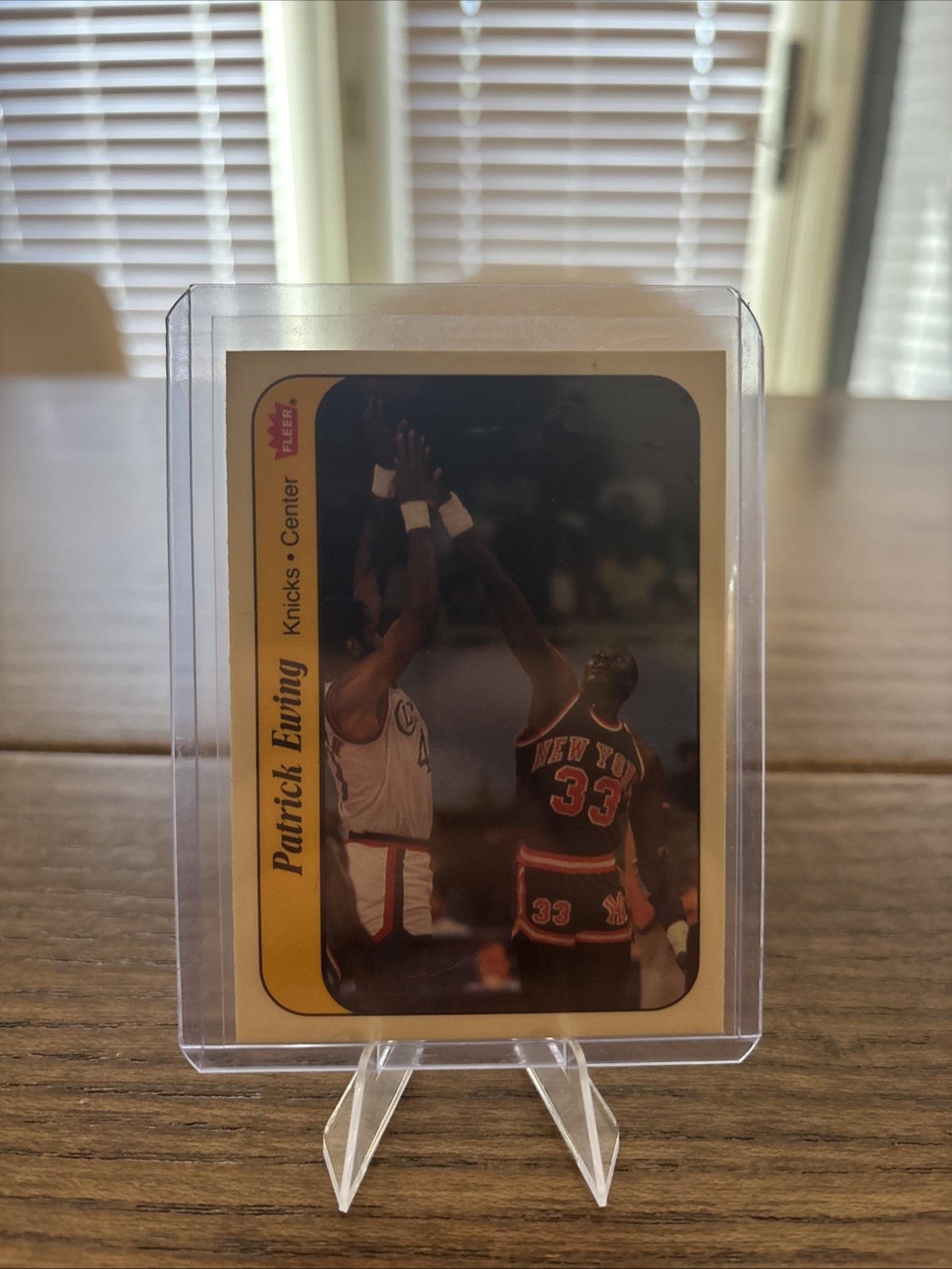 1986-87 Fleer - Stickers Patrick Ewing #6 (RC)