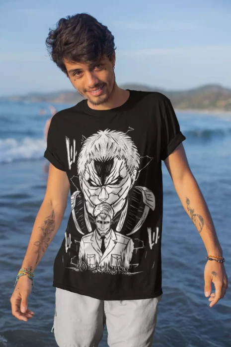 Camiseta Anime Attack On Titan Armoured Titan Reiner Marrón Negra