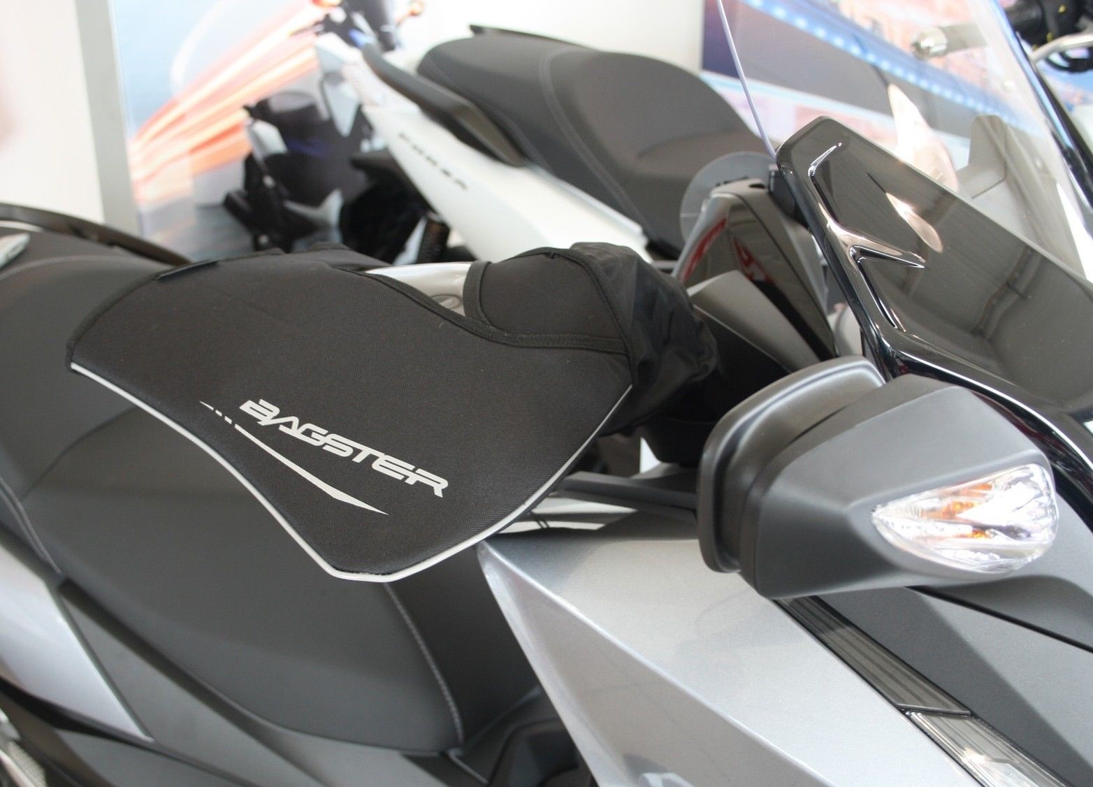 Manchon scooter BAGSTER FIRST pour affronter les trajets urbains quotidiens en hiver