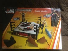 WWE MANIC MAYHEM PLAYSET BRAUN STROWMAN FIGURE FAN CENTRAL EXCLUSIVE STRETCHER