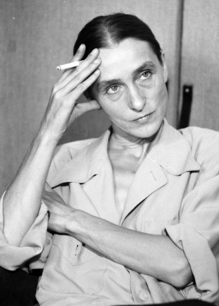 Thumbnail - Pina Bausch | Anne Linsel | 2013 | Deutsch