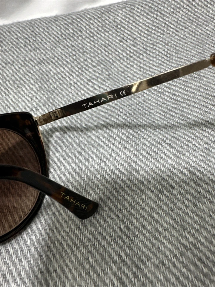 Gafas de sol Tahari lentes marrones detalles dorados modelo HSTH0126-R TH704 TS 100 % UV Foto 3 de 4