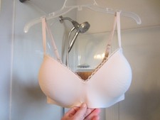 NWOT women's lined wireless bra Maidenform Size L beige color