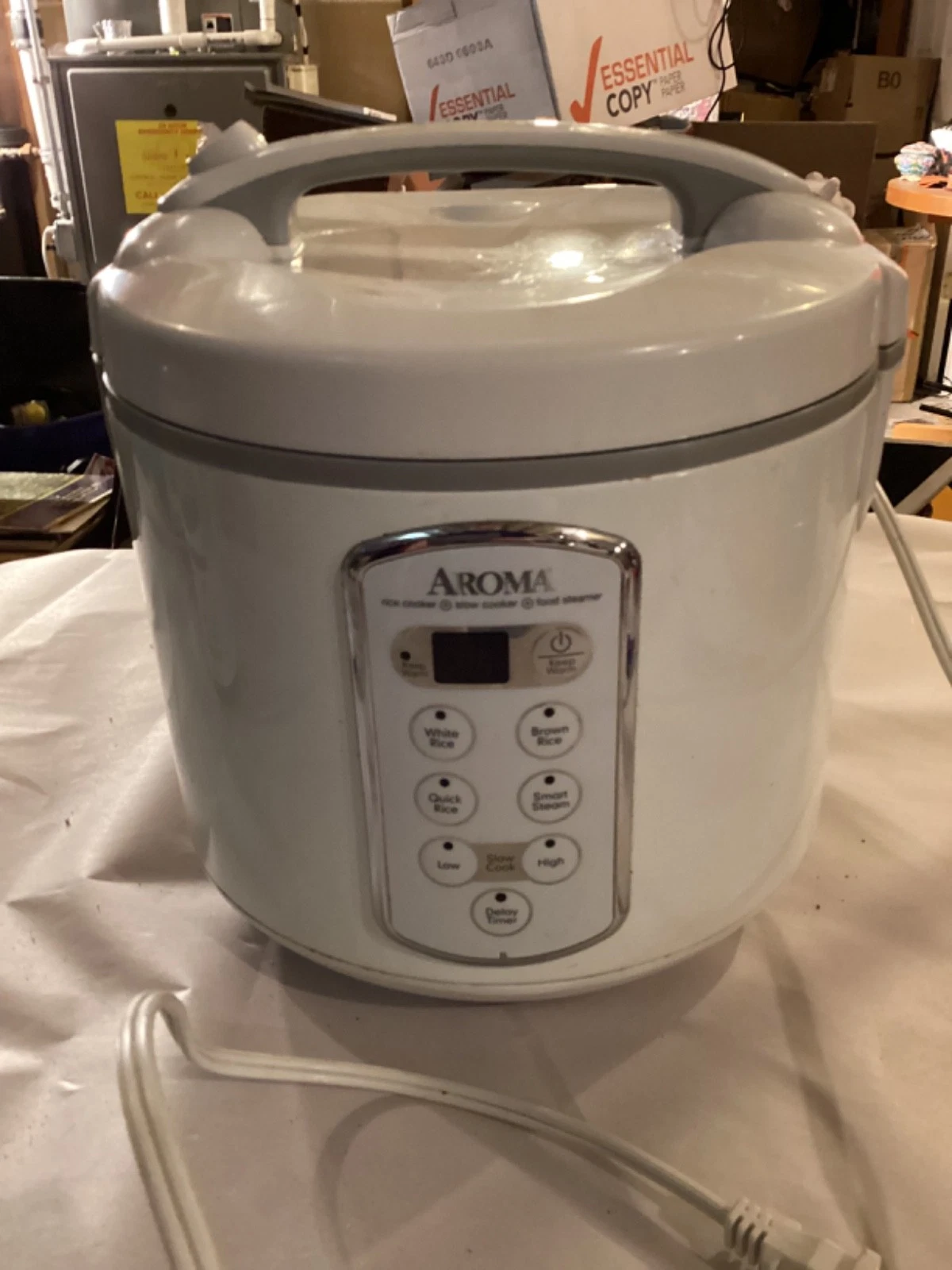 Aroma Professional 20 Cup Capacity Rice Cooker ARC-2000A Dented But Works