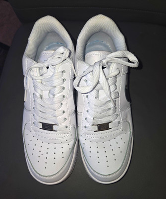 Nike Air Force 1 Low Sneaker Low Top Schnürung gepolstert Weiß/Schwarz EU 38