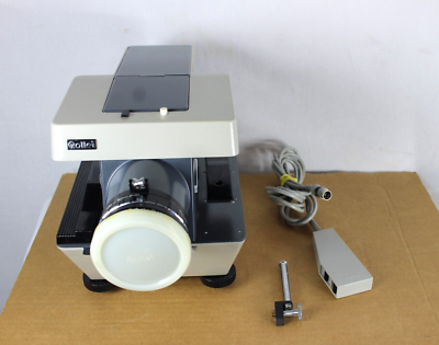 rollei ローライ　映写機　スライドプロジェクター　P11 レトロ ROLLEI P11 SLIDE PROJECTOR W CASE INSTRUCTIONS & BOX OF 35MM