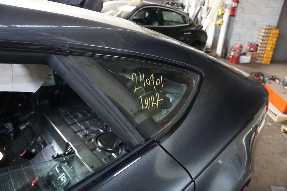 Cuarto trasero izquierdo panel ventana cristal OEM 4G8845299AC Audi S7 A7 RS7 4K8 2014-18 Foto 2 de 3