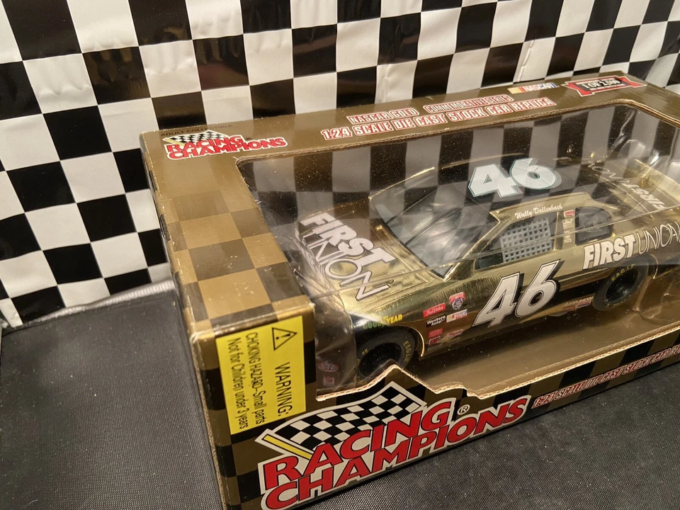 Racing Champions 50th Ann. Juego Wally Dallenbach #46 First Union 1:64 y 1:24 - oro Foto 4 de 4