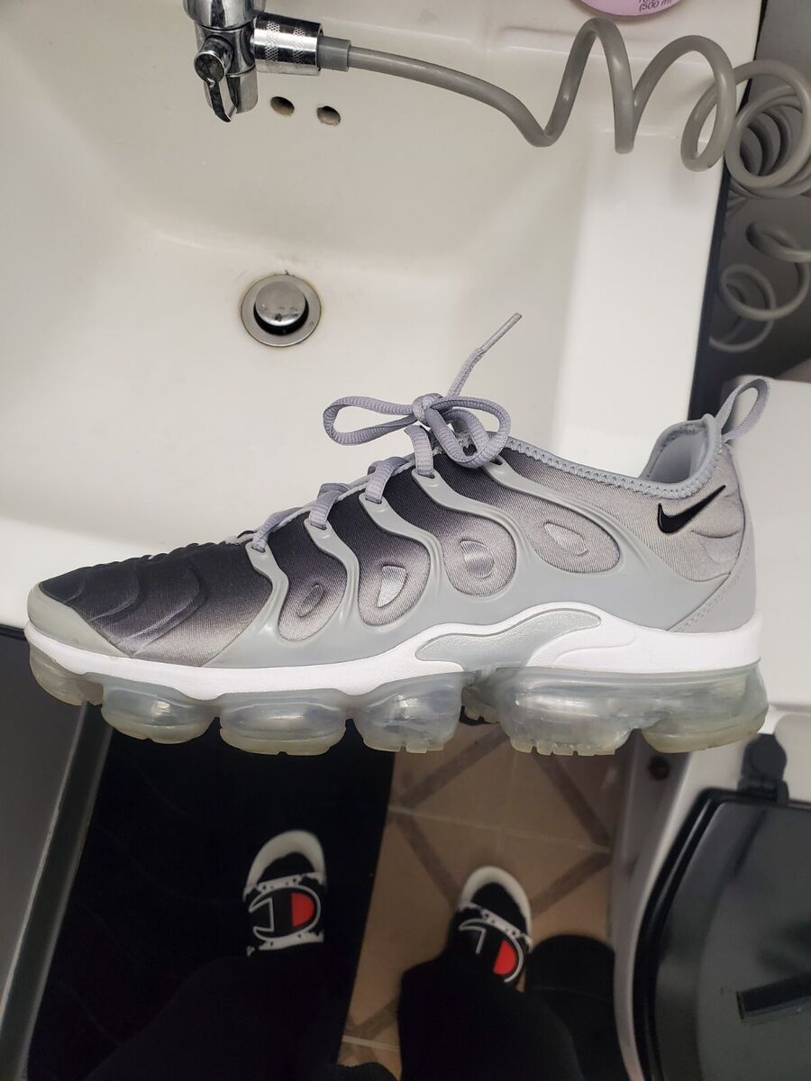 Nike Air VaporMax Plus Silver Gradient Men's size 9 | eBay Nike Air VaporMax Plus Silver Gradient Men's size 9 | eBay