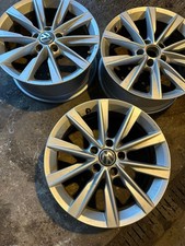 VW Volkswagen Genuine 17 inch Alloy Wheel