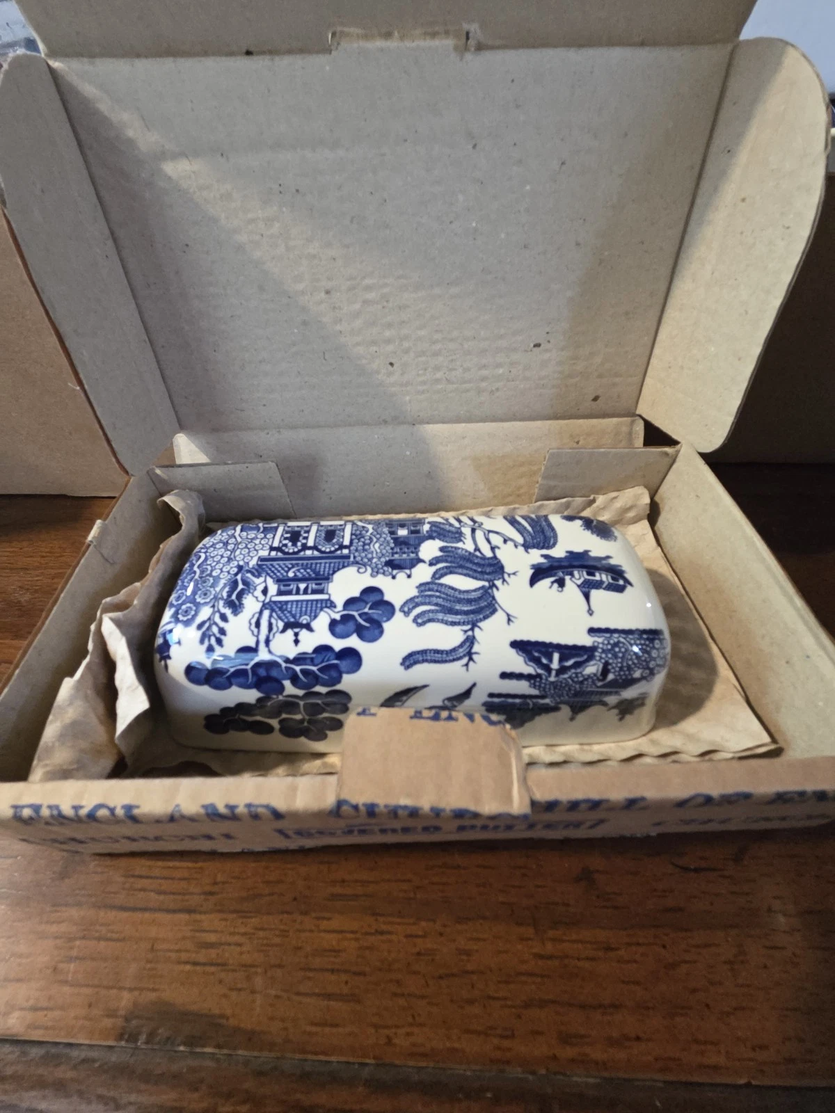 Churchill England Blue Willow Covered Butter Dish 1/4 pound Vintage
Opens in a new window or tab