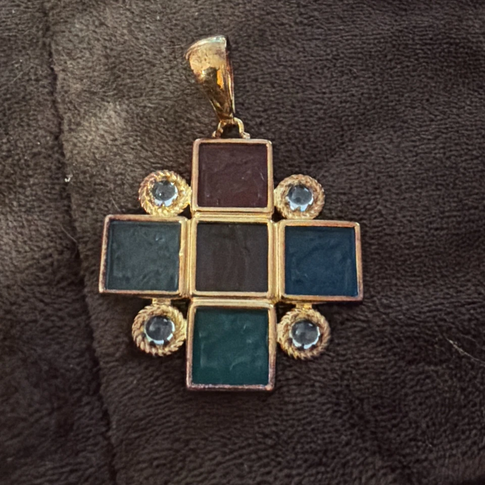 TAGLIAMONTE Designs (1171) 925SS/YGP Venetian Cameo Pendant - Image 2 of 4