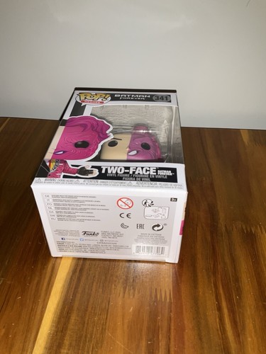 Two-Face POP Vinyl Figure #341 Funko Batman Forever 1995 Tommy Lee Jones New - Picture 10 of 11