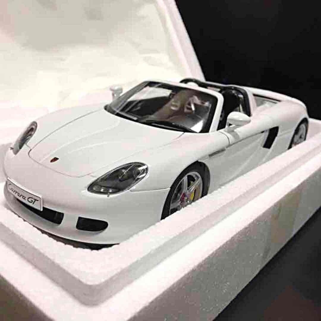 1/18 AUTOart Porsche carrera GT White w/ Box From Japan 1/18 AUTOart Porsche carrera GT White w/ Box From Japan
