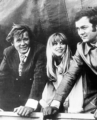 The Persuaders TV Roger Moore Susan George Tony Curtis Gold Napoleon 5x7 photo