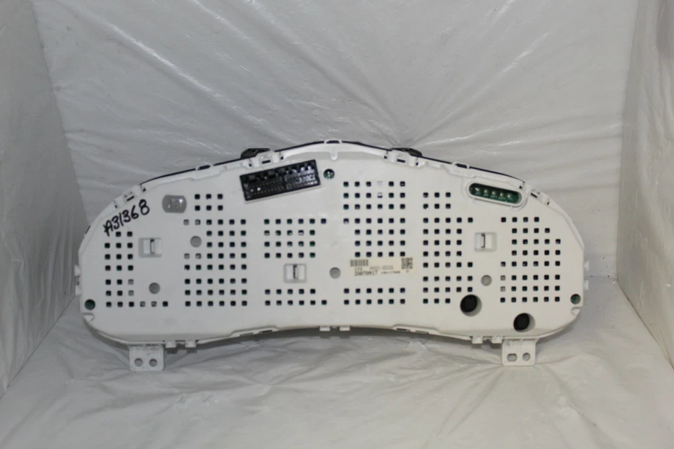 Cuadro de instrumentos velocímetro Kia Sedona 08-2011 panel de instrumentos 100.816 millas Foto 4 de 4