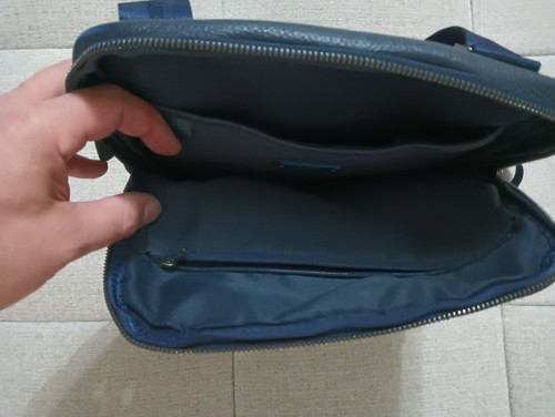 Borsa Tracolla Piquadro In Pelle Blu - Foto 6 di 7