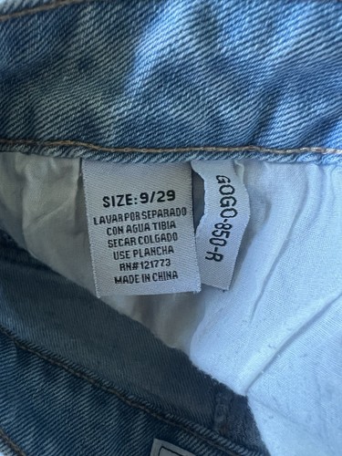 GOGO jeans USA 9/29 GOGO-850-R Shorts Light Wash Bedazzled Cut Off Distressed - Picture 5 of 6