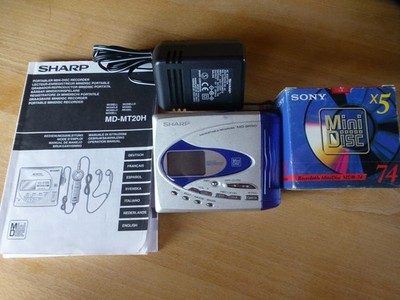 SHARP MD-SR50 MINIDISC PLAYER/RECORDER WALKMAN mit LADEGERÄT + 5x 74' SONY MDs