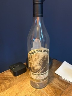 Pappy Van Winkle Family Reserve 15 Year EMPTY Bottle Excellent Condition