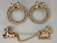 Vintage Gold Plated AVON Santa Reindeer Pin  Wreath Earrings Christmas Lot
