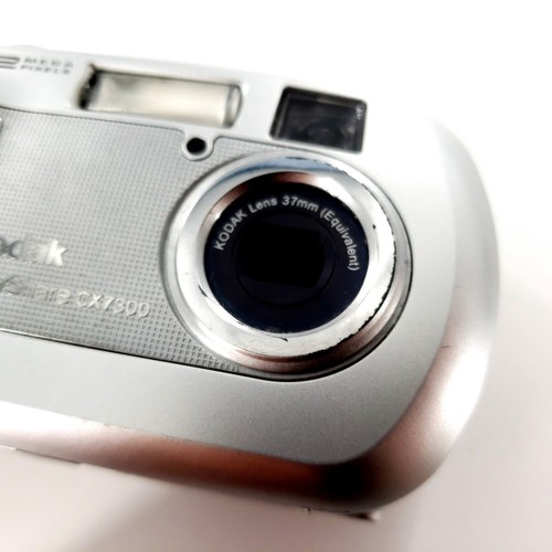 Kodak EasyShare CX7300 3.2 MP Digital Camera Silver No Card Tested & Works - Picture 2 of 9