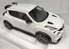 Autoart Nissan Juke-R 2.0 diecast model