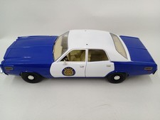 Greenlight Artisan Collection 1975 Plymouth Fury 1/18 Diecast Police Car