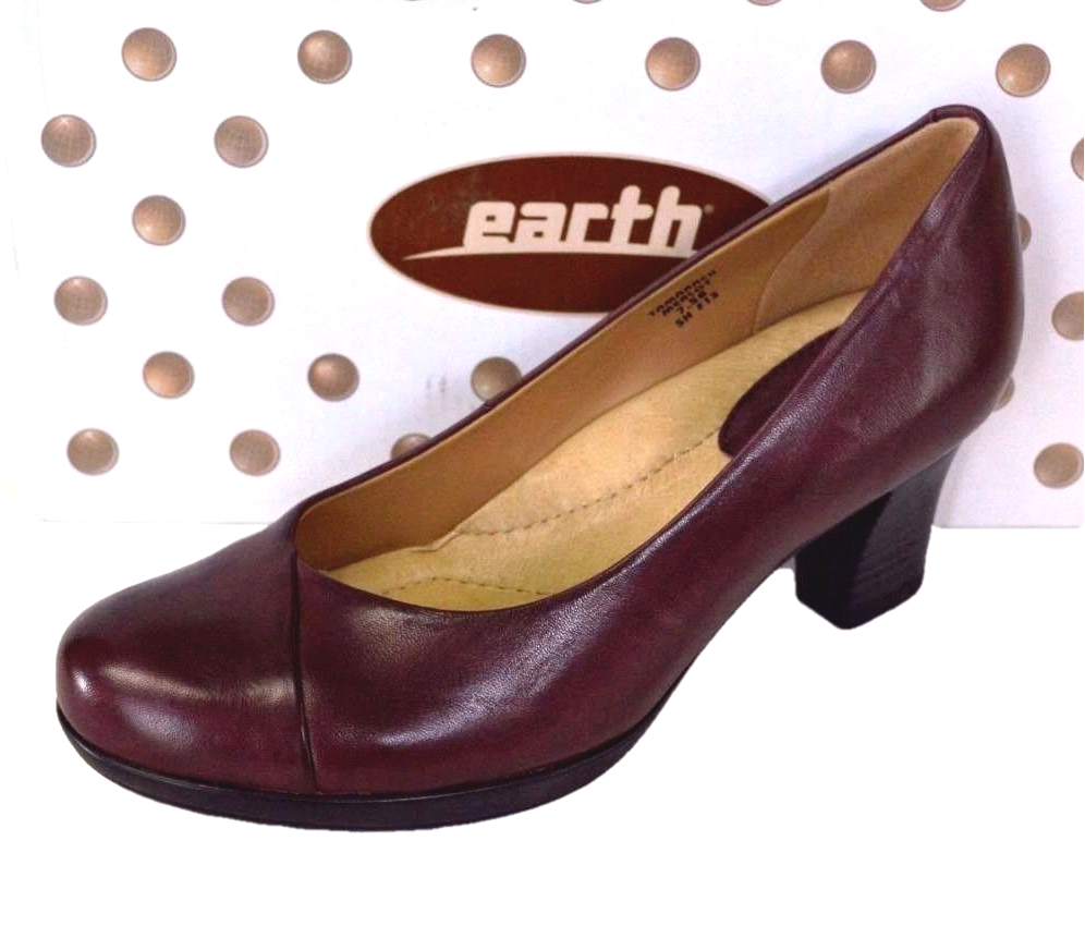 womens burgundy pumps