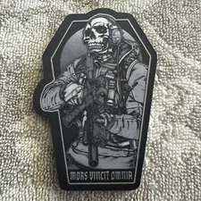 MORS VINCIT OMNIA (DEATH CONQUERS ALL) 2x4 Embroidered Morale Patch Hook Backing