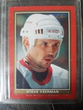 2005-06 UD Bee Hive Red Border Steve Yzerman